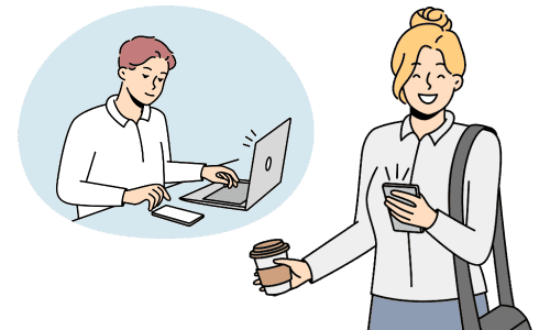 LINE公式アカウントの運用を楽しんでいる女性。